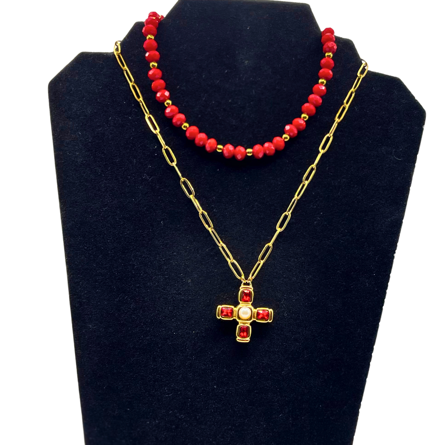 Collar Gardenia – Hecho a Mano con Cuentas y Balines Dorados
