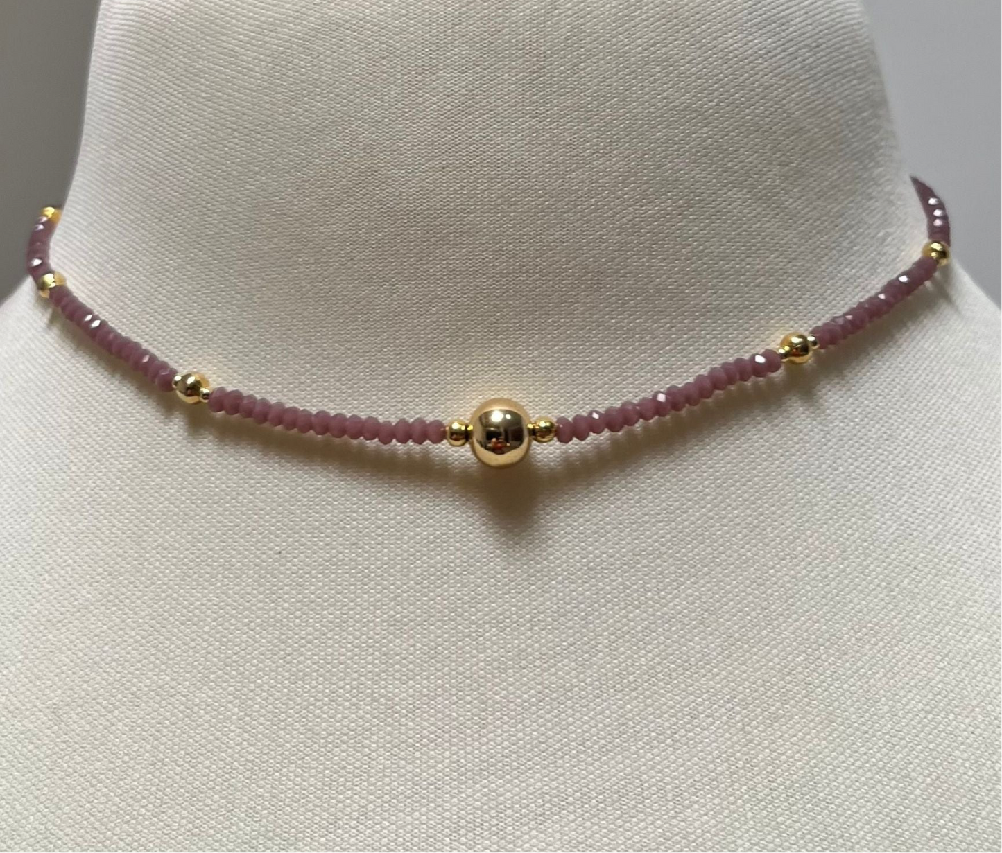 Collar Artesanal de Cuentas Finas – Diseño Hecho a Mano