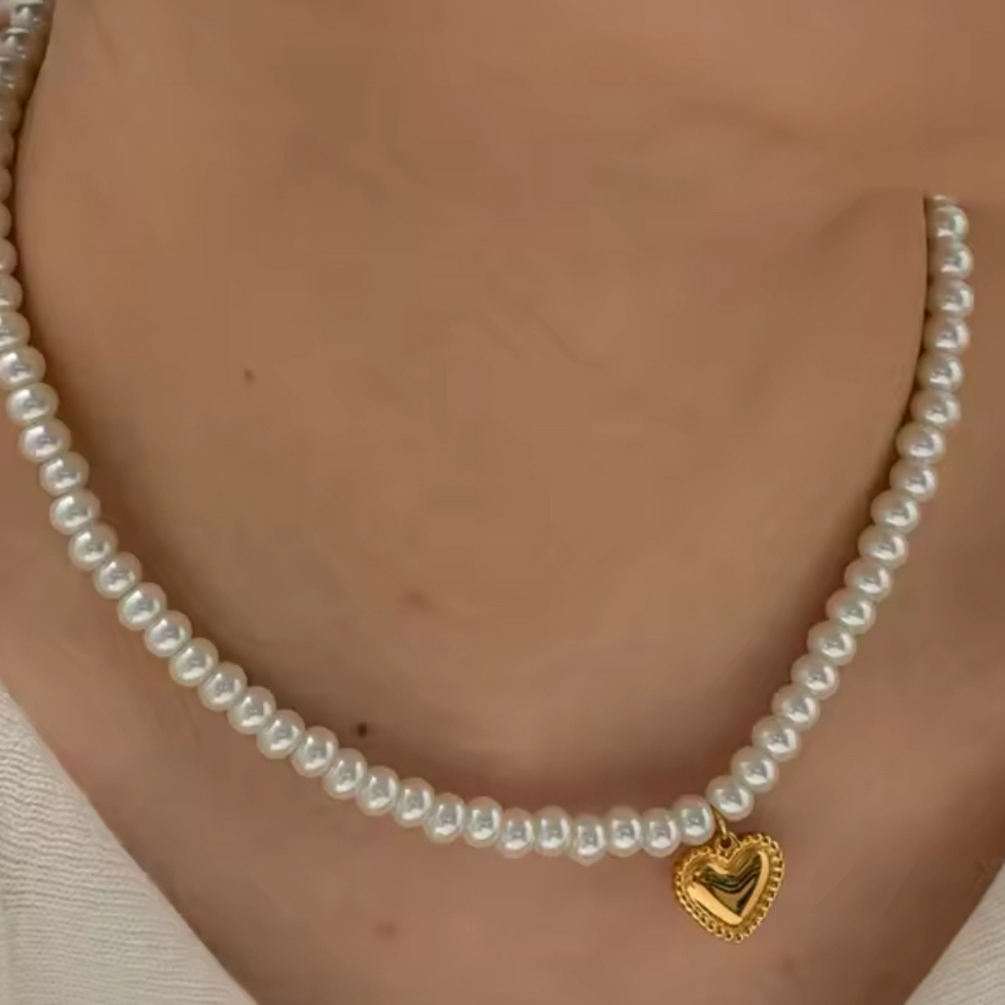 Collar Corazón de Perlas – Acero inoxidable